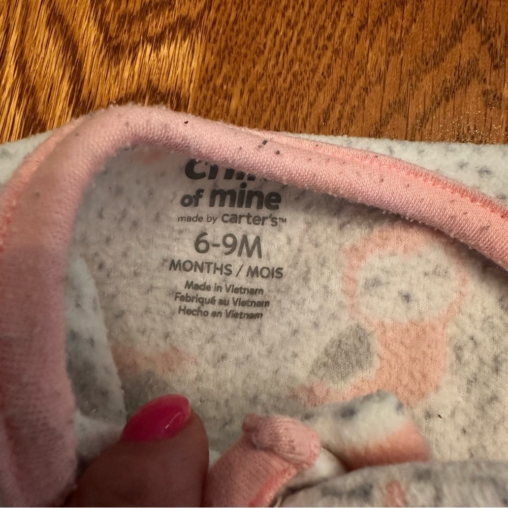 5/$20 Lot of 2 Carter’s 6-9 month sleepers - Picture 2 of 3